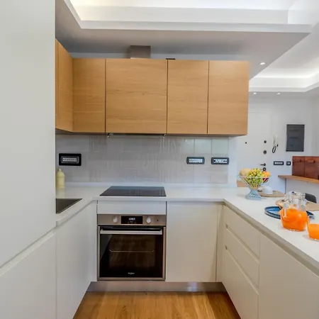 Luxury In Olbia, Terrazza & Cinema Apartment Olbia