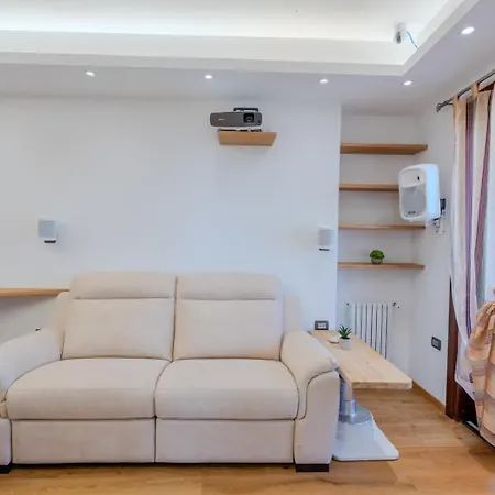 Luxury In Olbia, Terrazza & Cinema Apartment Olbia