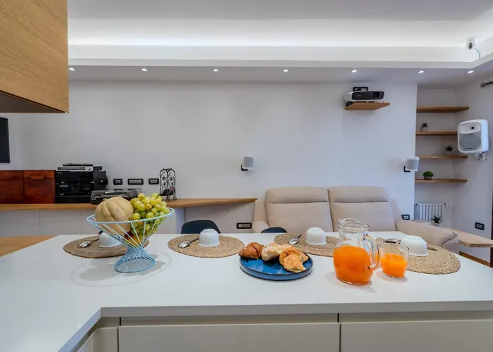 Апартаменти Luxury In Olbia, Terrazza & Cinema *