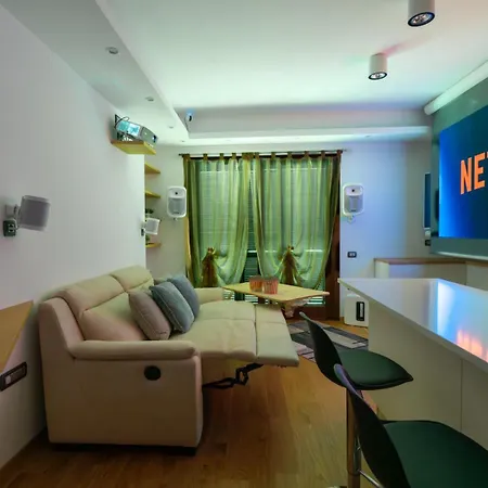 Luxury In Olbia, Terrazza&cinema