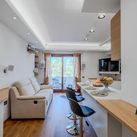 Luxury In Olbia, Terrazza&cinema *