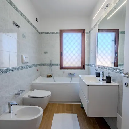 Luxury In Olbia, Terrazza & Cinema *