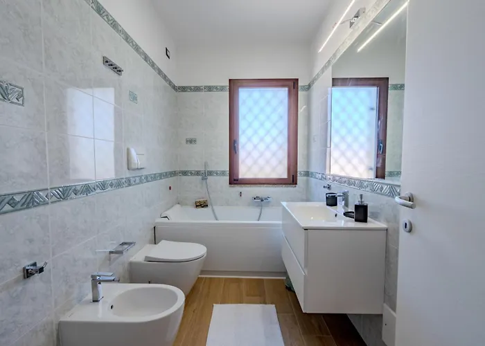 Luxury In Olbia, Terrazza & Cinema *